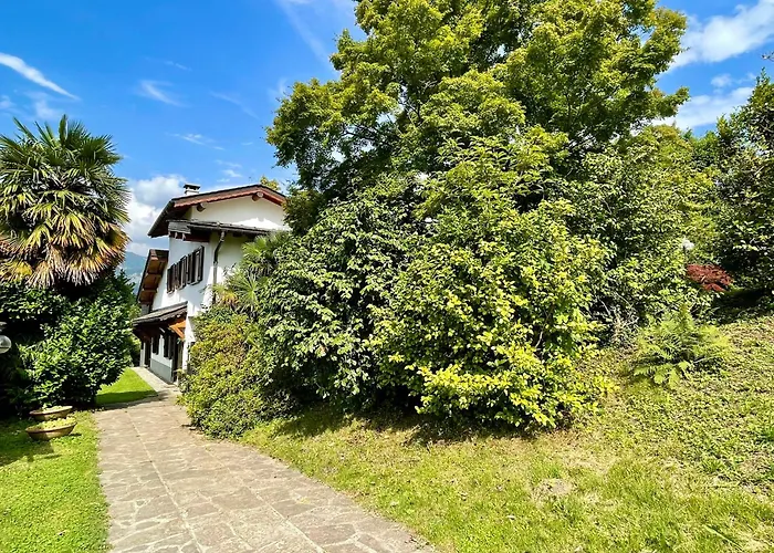 Marena: Vista Lago, Giardino, Parcheggio 度假居 贝拉焦