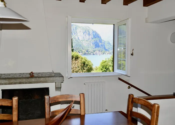 Marena: Vista Lago, Giardino, Parcheggio * 贝拉焦