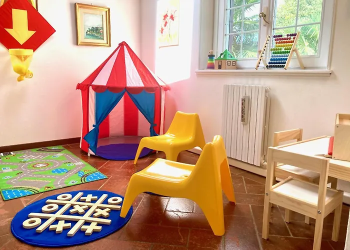 Marena: Vista Lago, Giardino, Parcheggio 贝拉焦