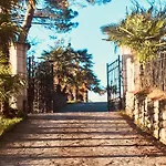 Marena: Vista Lago, Giardino, Parcheggio *